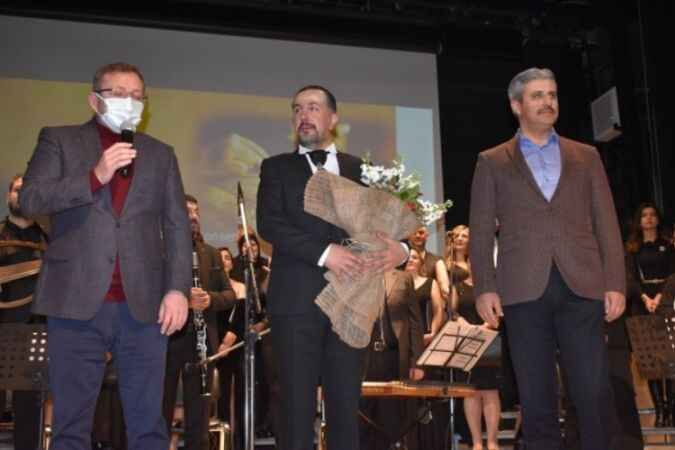 Yozgat Belediyesi Türk Sanat Müziği Korosu yılın ilk konserini verdi 1