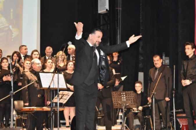 Yozgat Belediyesi Türk Sanat Müziği Korosu yılın ilk konserini verdi 12