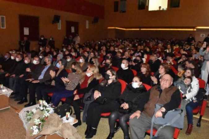 Yozgat Belediyesi Türk Sanat Müziği Korosu yılın ilk konserini verdi 19