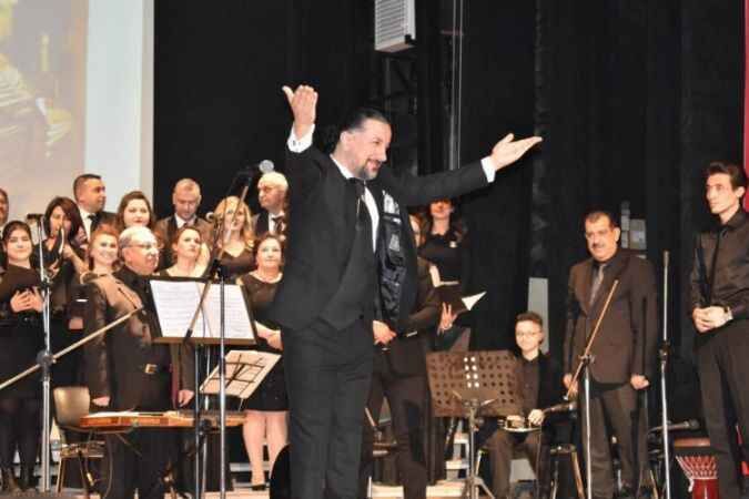Yozgat Belediyesi Türk Sanat Müziği Korosu yılın ilk konserini verdi 3