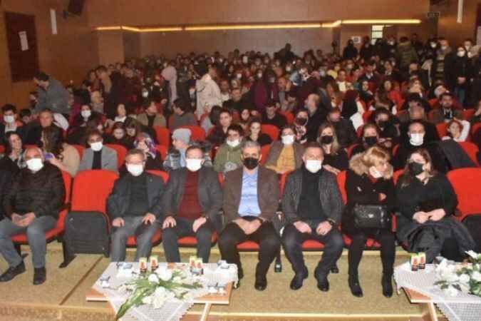 Yozgat Belediyesi Türk Sanat Müziği Korosu yılın ilk konserini verdi 4