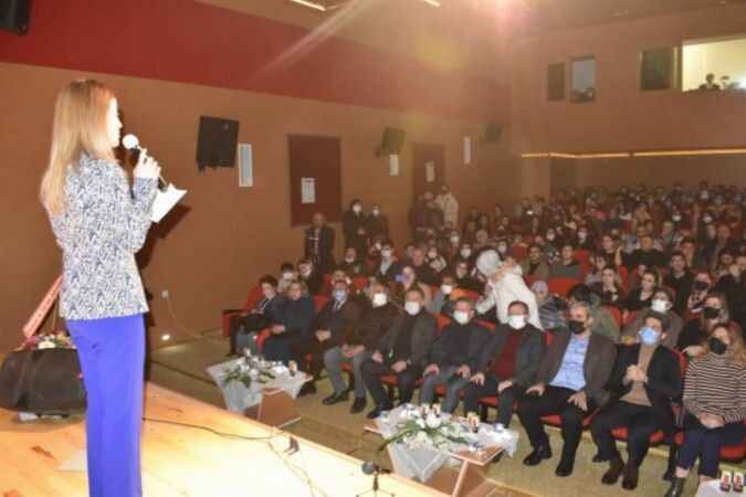 Yozgat Belediyesi Türk Sanat Müziği Korosu yılın ilk konserini verdi 5