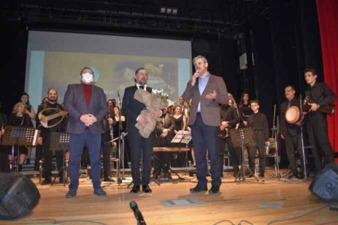 Yozgat Belediyesi Türk Sanat Müziği Korosu yılın ilk konserini verdi 9