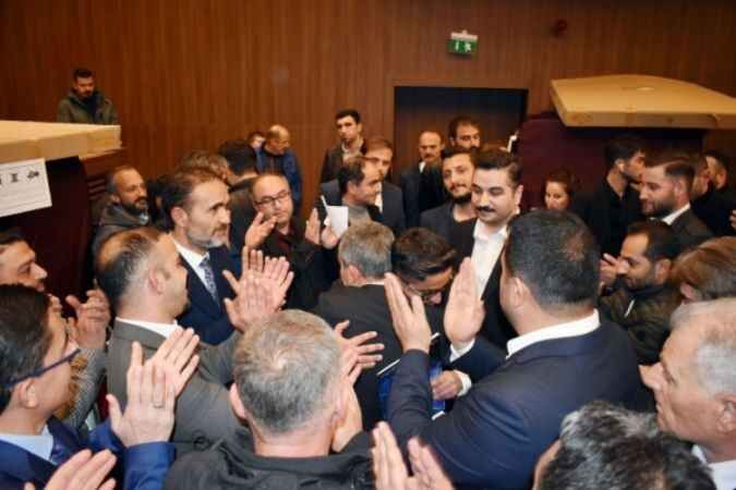 Yozgat Ticaret ve Sanayi Odası’ndan yeni dönem başladı. Yozgat TSO'nun Yeni Başkanı Taylan Alakoç 46