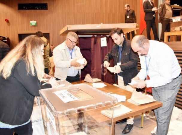 Yozgat Ticaret ve Sanayi Odası’ndan yeni dönem başladı. Yozgat TSO'nun Yeni Başkanı Taylan Alakoç 52