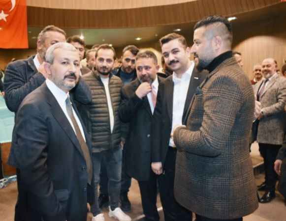 Yozgat Ticaret ve Sanayi Odası’ndan yeni dönem başladı. Yozgat TSO'nun Yeni Başkanı Taylan Alakoç 9