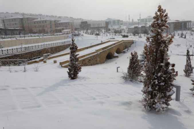 Yozgat Bozok Üniversi'nden kar manzaraları 10