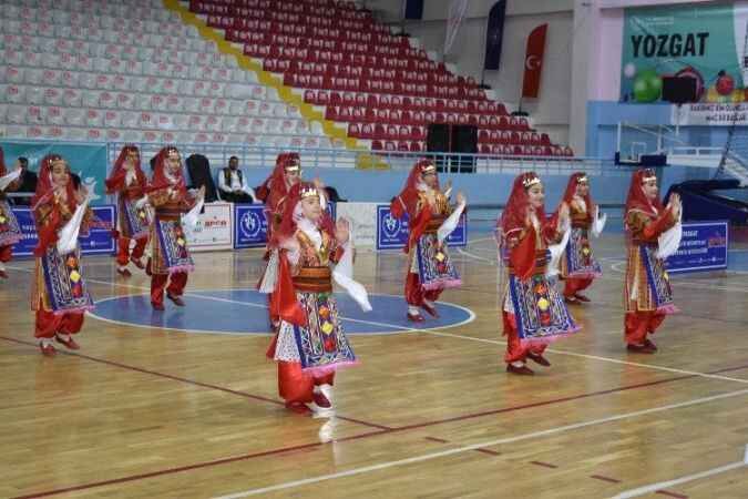 Yozgat'ta Halk Oyunları Şöleni Yaşandı 5