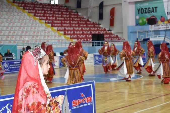Yozgat'ta Halk Oyunları Şöleni Yaşandı 7