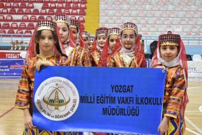 Yozgat'ta Halk Oyunları Şöleni Yaşandı 9