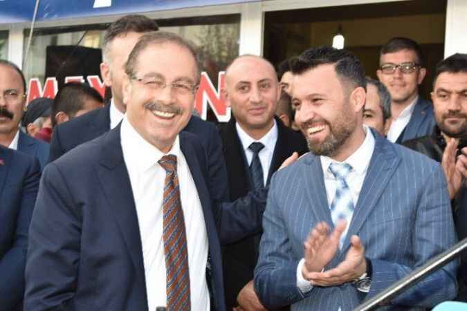 Ak Parti Sorgun Karargahı miting havasında açıldı 14