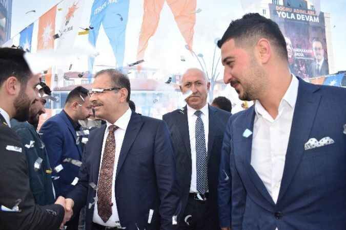 Ak Parti Sorgun Karargahı miting havasında açıldı 3