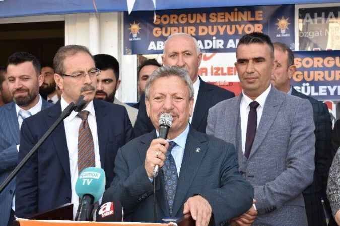 Ak Parti Sorgun Karargahı miting havasında açıldı 10