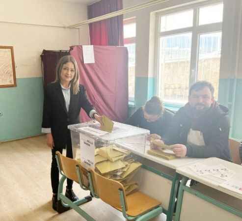 Yozgat'ta Siyasiler Oylarını Kullandı 2