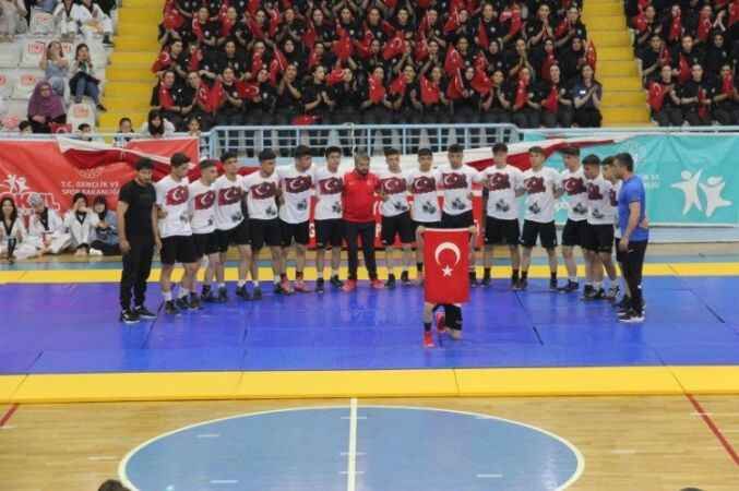 Yozgat'ta 19 Mayıs coşku ile kutlandı 2