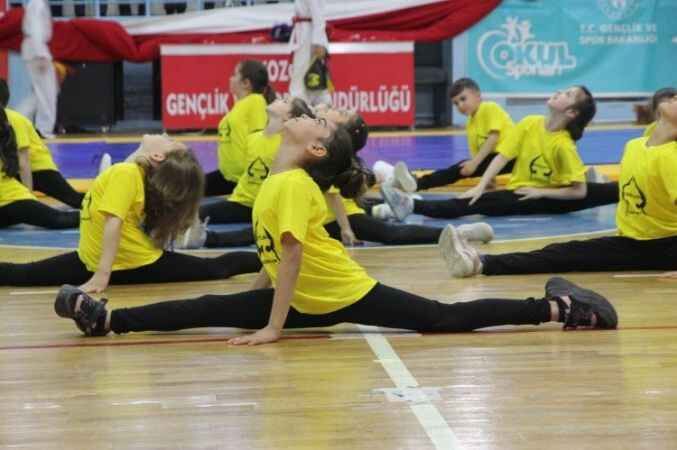 Yozgat'ta 19 Mayıs coşku ile kutlandı 14