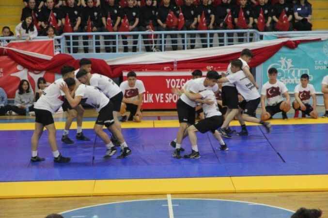 Yozgat'ta 19 Mayıs coşku ile kutlandı 16