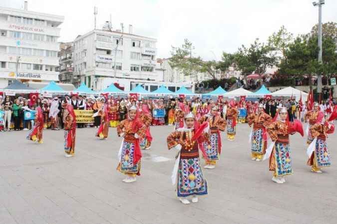 Yozgat'ta halk oyunları şenliği düzenlendi 4