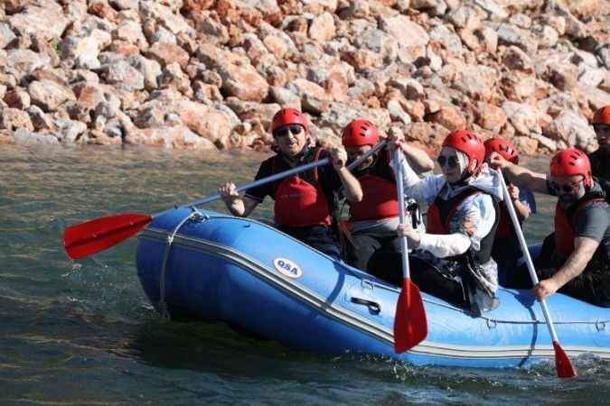 Yozgat'ın Çekerek İlçesi'nde bulunan Rafting Parkuru'nda keyifli anlar 3
