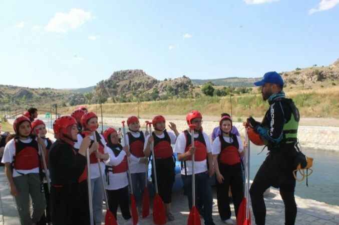 Yozgat'ın Çekerek İlçesi'nde bulunan Rafting Parkuru'nda keyifli anlar 9