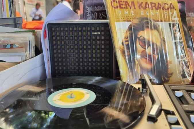 Çankaya Belediyesi Antika Pazarı Ziyaretçilerini Bekliyor 1