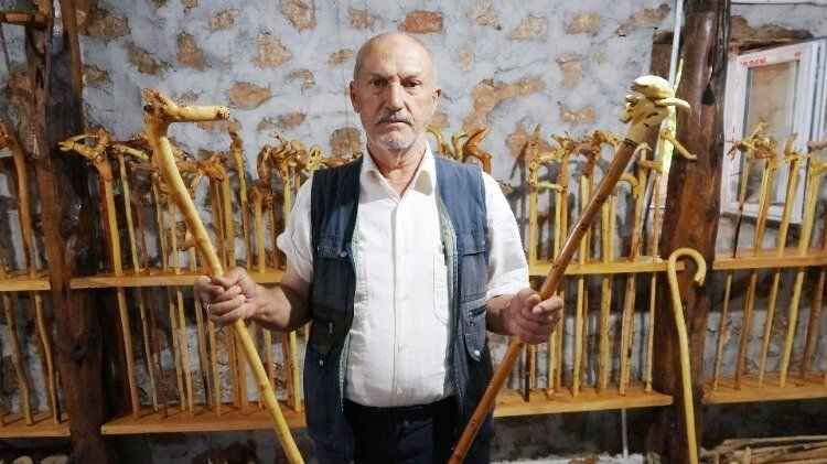 Kurumuş ağaç dalları ve kökleri usta ellerde sanat eserine dönüşüyor 2