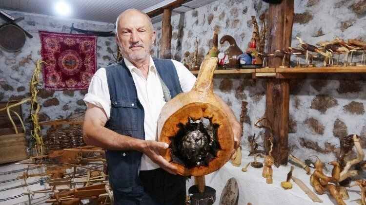 Kurumuş ağaç dalları ve kökleri usta ellerde sanat eserine dönüşüyor 8