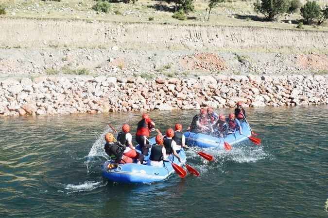 Çekerek'te Gazeteciler Rafting Deneyimi Yaşadı 4