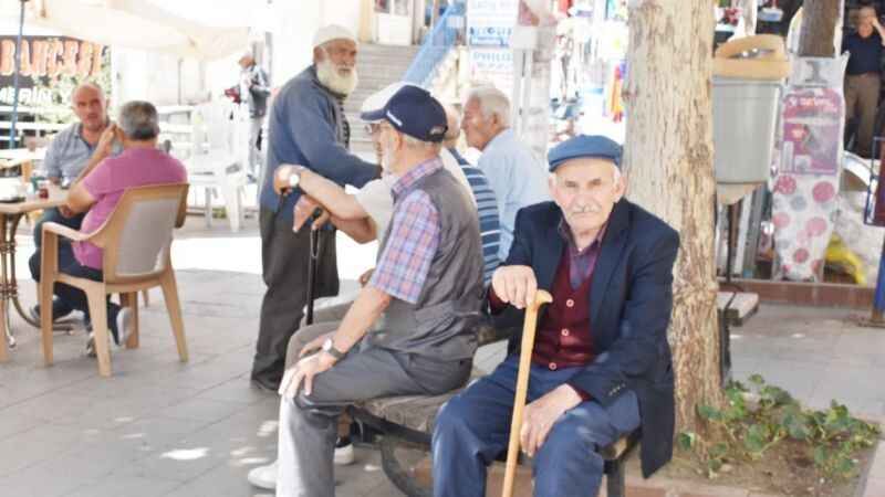 Yozgatlı sıcaklardan gölgelere sığındı 3
