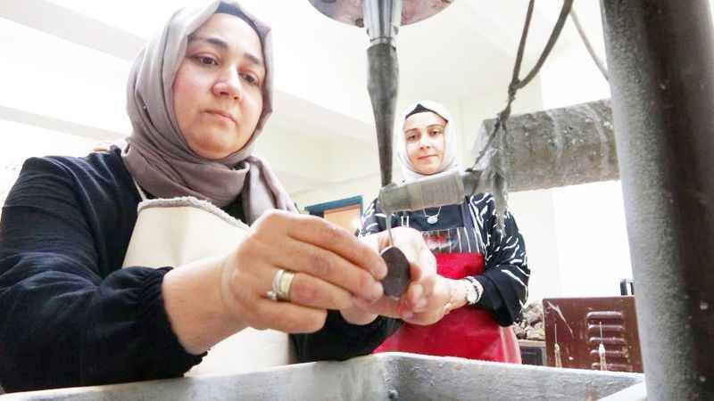 Doğal taşların yolculuğu, emek emek işleniyorlar 5