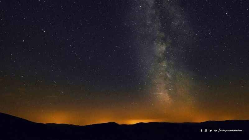 Yıldızlar kaydı, Perseid Meteor Yağmuru'nun ışık şöleni büyüledi 7