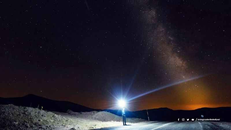 Yıldızlar kaydı, Perseid Meteor Yağmuru'nun ışık şöleni büyüledi 4