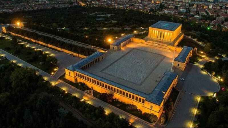 Dünya Tarihine Adını Altın Harflerle Yazdıran Lider: Atatürk 8