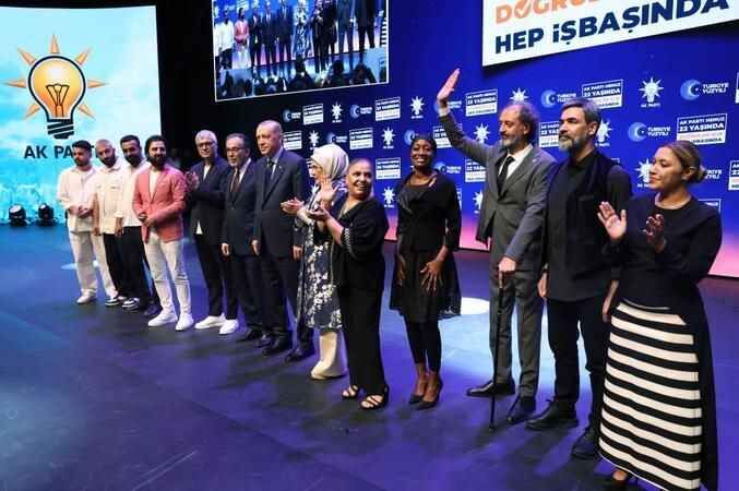 AK Parti 22 yaşında. Cumhurbaşkanı Recep Tayyip Erdoğan’dan yaklaşan belediye seçimleri öncesi çok önemli mesajlar geldi 4
