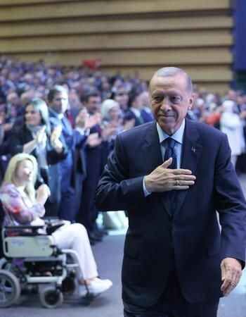 AK Parti 22 yaşında. Cumhurbaşkanı Recep Tayyip Erdoğan’dan yaklaşan belediye seçimleri öncesi çok önemli mesajlar geldi 7