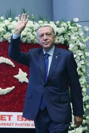AK Parti 22 yaşında. Cumhurbaşkanı Recep Tayyip Erdoğan’dan yaklaşan belediye seçimleri öncesi çok önemli mesajlar geldi 8