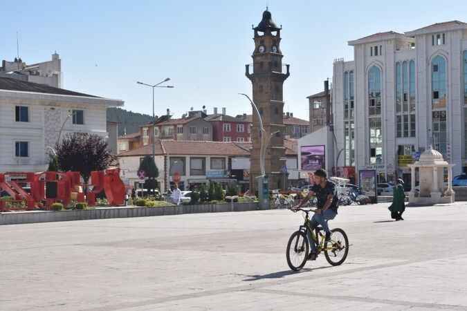 Yozgatlı vatandaşlar Sıcak havada kendilerini dışarı attılar 6