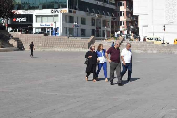 Yozgatlı vatandaşlar Sıcak havada kendilerini dışarı attılar 26