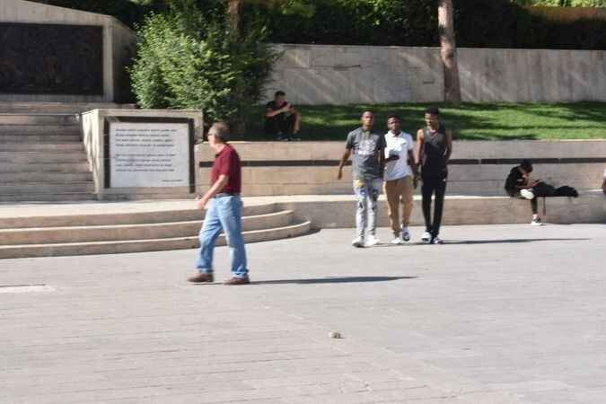 Yozgatlı vatandaşlar Sıcak havada kendilerini dışarı attılar 30