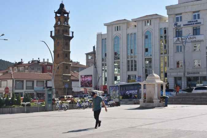 Yozgatlı vatandaşlar Sıcak havada kendilerini dışarı attılar 2
