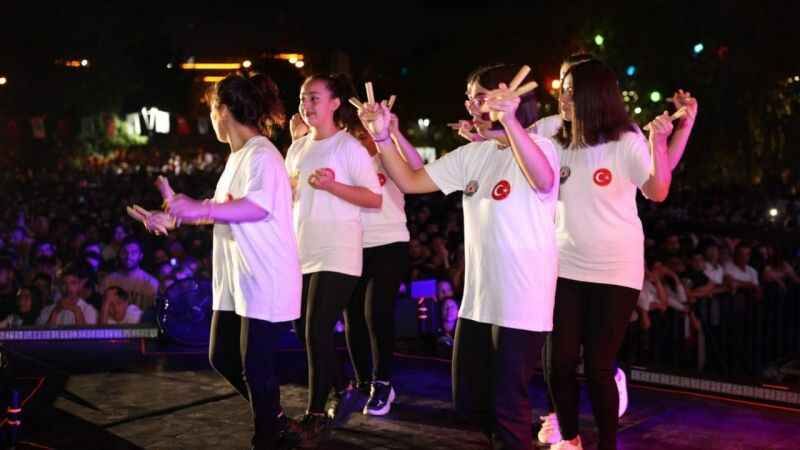 Gölbaşı Belediyesi Türkiye Yüzyılı Konserleri Büyük Coşkuyla Kutlanıyor 3