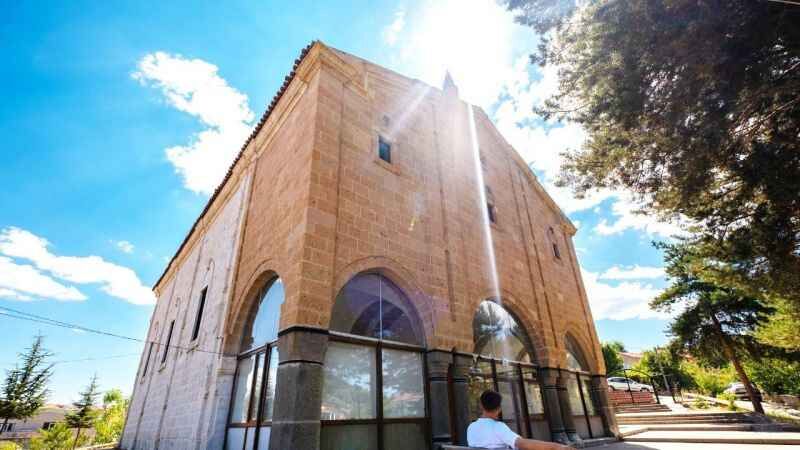 Görenleri kendine hayran bıraktıran cami: Akdağmadeni İstanbulluoğlu Cami 10