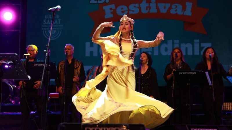 Etimesgut Belediyesi Büyük Festival’de Zara Vatandaşları Coşturdu! 1