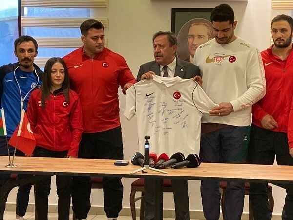 Bir Rıza Kayaalp hikayesi… Şampiyon güreşçinin dünü bu günü… 17