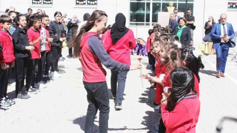 Yozgat'ta büyük özlem sona erdi, Binlerce öğrenci okullarına kavuştu... 6