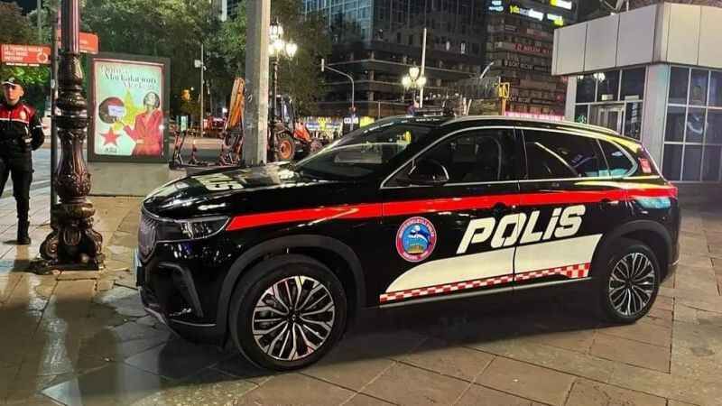 Ankara'da TOGG'dan Polise Yeni Görev Aracı: Kızılay Meydanı'nda Hizmette! 2