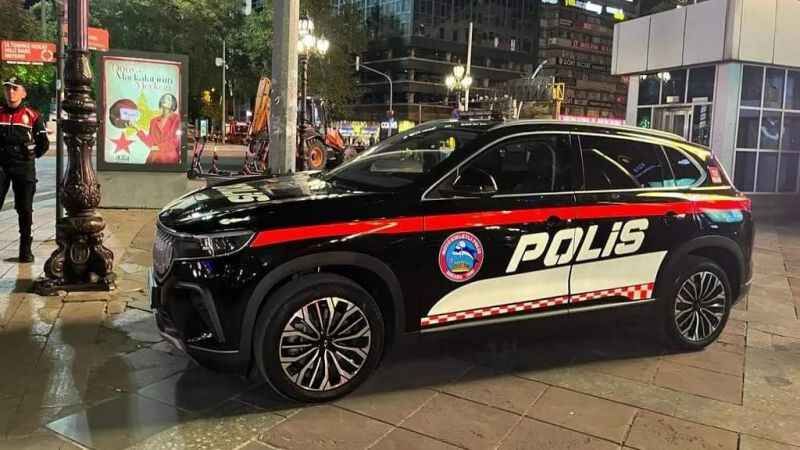 Ankara'da TOGG'dan Polise Yeni Görev Aracı: Kızılay Meydanı'nda Hizmette! 4