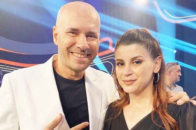 Sen Türkülerini Söyle yarışmasının birincisi Yozgatlı Esra Şahbaz Abay oldu 3