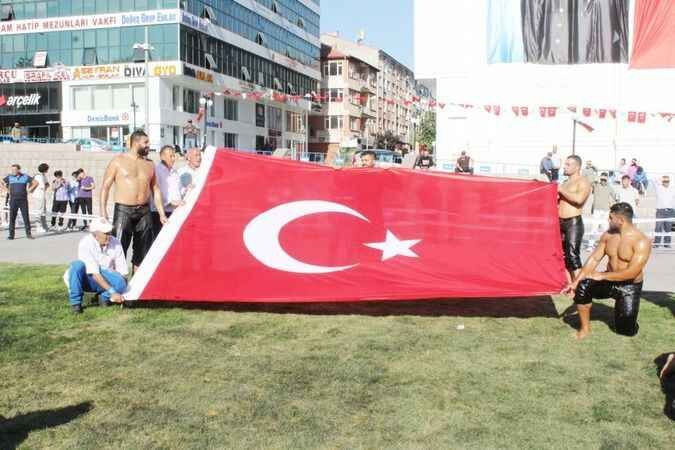 Yozgat Belediyesi Sürmeli Festivali'nde Yağlı Pehlivan Güreşi Müsabakaları yaşandı 9