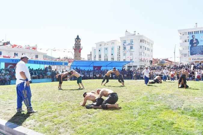 Yozgat Belediyesi Sürmeli Festivali'nde Yağlı Pehlivan Güreşi Müsabakaları yaşandı 4